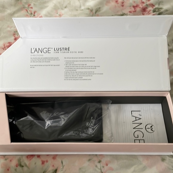 Lange Lustre 32 MM Titanium Digital Curling Wand - Picture 3 of 5